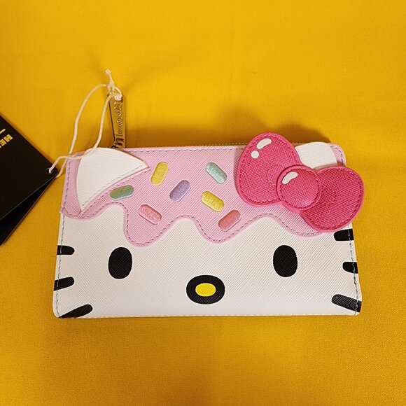 Loungefly Sanrio Hello Kitty Cupcake Sprinkle Sweet Treats Flap Wallet NEW - Picture 7 of 13